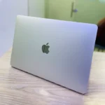Apple MacBook Pro 2020| Core i5| 16GB | 512GB SSD | 13.3″ Retina/Touch Bar